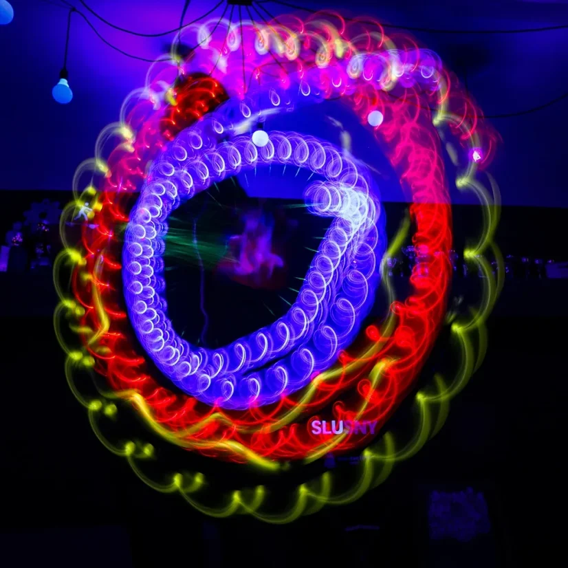 YoYoFactory Spinstar LED - Plastové svítící Yoyo - Barva: Modrá - Spinstar LED