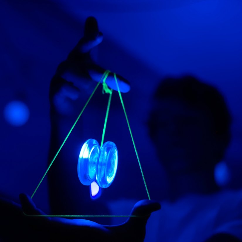YoYoFactory Spinstar LED - Unpacked Yoyo - Color: Red