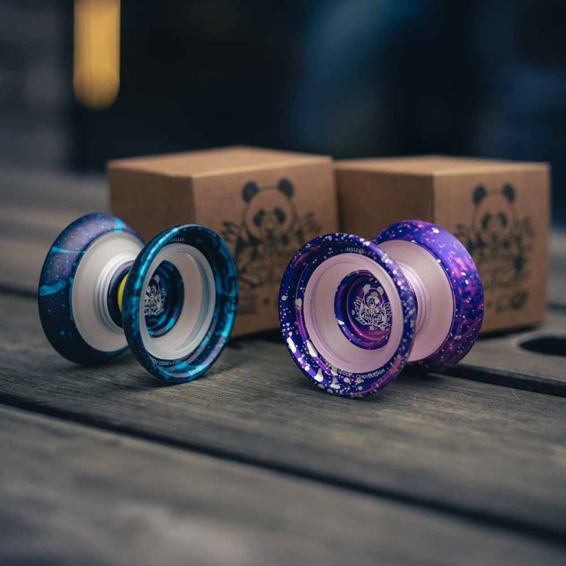 C3yoyodesign & Caribou Lodge Hi5Leaf - Kovové Yoyo - Color: Galaxy