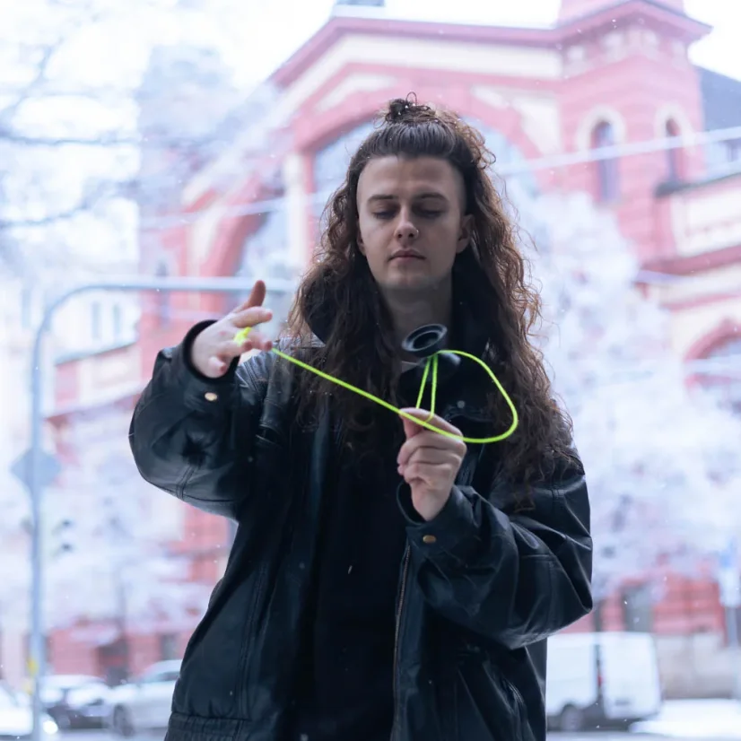 Short King Mowl - Offstring yoyo