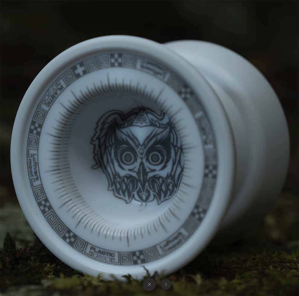 Luftverk Plastic M OWL Logo White – yo-yo