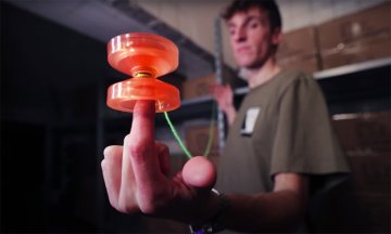 REPLAY vs. WEDGE - Nejlepší plasťák od YYF?